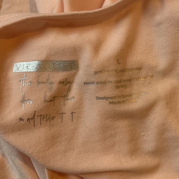 Vie Active Yoga Club top. Size Large. Carley Long sleeve. Dusty Petal L. NWT new - Picture 5 of 5